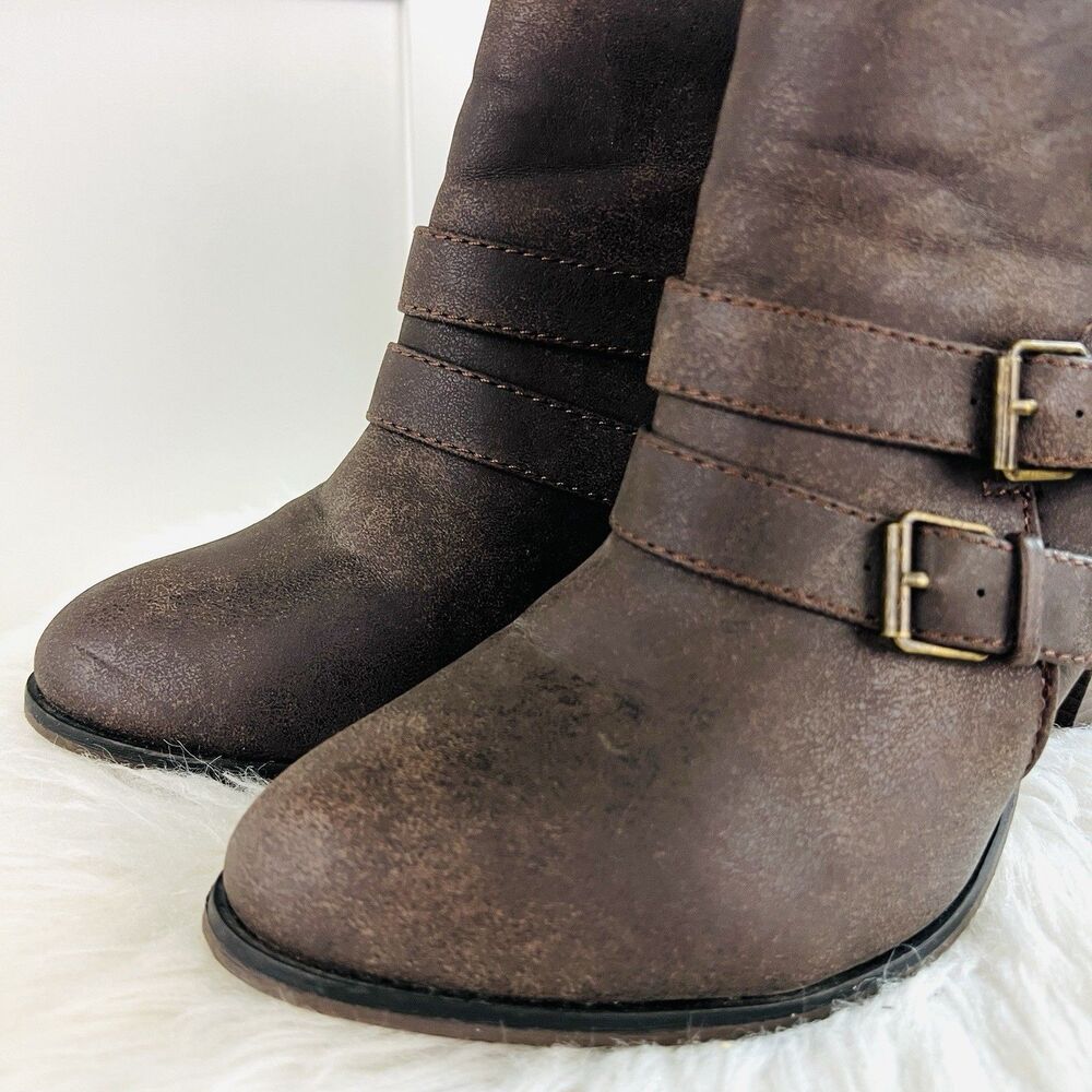 Forever Link Camila-64 Dusty Brown Chunky Heel Buckled Strap Ankle Booties Sz 10 - Picture 2 of 7
